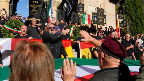 Thousands Commemorate Italy's Fascist Dictator Mussolini