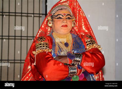 Kathakali dancer. Kerala, India Stock Photo - Alamy