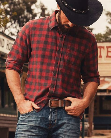 8+ Mens Country Concert Outfit Ideas (That Aren't Too Cowboy!) *2023*