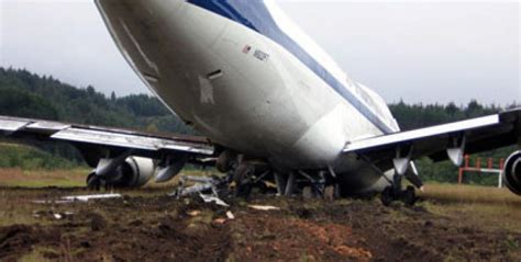 Crash of a Boeing 747-200 in Medellin | Bureau of Aircraft Accidents Archives