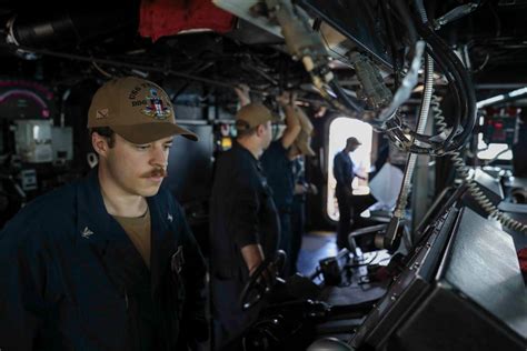 DVIDS - Images - USS Truxtun Replenishment-at-Sea [Image 3 of 7]