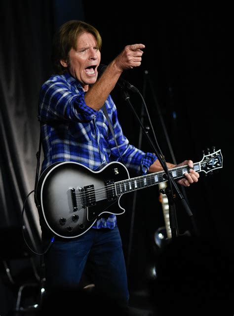 Inside Access from Chase Hosts Exclusive Playback Experience with John Fogerty at the Gibson ...