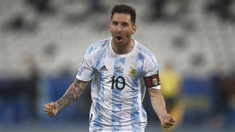 Copa America - Lionel Messi scores stunning free-kick as Argentina draw with Chile in their ...