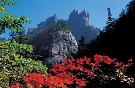 Seoraksan National Park Hiking Tour from Seoul - Trazy, Korea's #1 ...