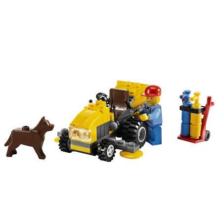 LEGO 7637: City Farm Set; Barn, Silo, Cow Shed - Toy Farmers