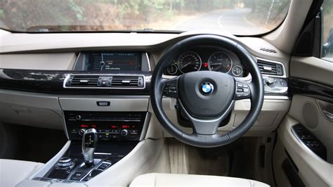 BMW-5-Series-GT-2013-530d Interior Car Photos - Overdrive