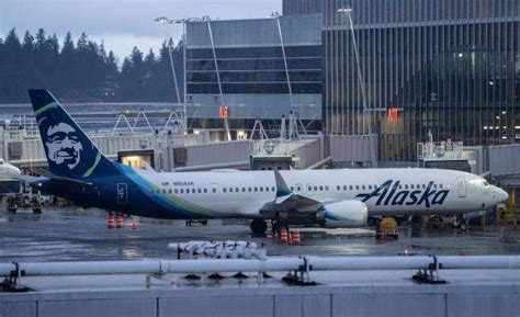 FAA grounds 171 Boeing planes after mid-air blowout on Alaska Airlines ...