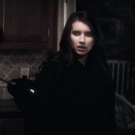 emma roberts as jill roberts in scream 4 (2011) icon mine give creds to chainsaaws Scream Cast ...