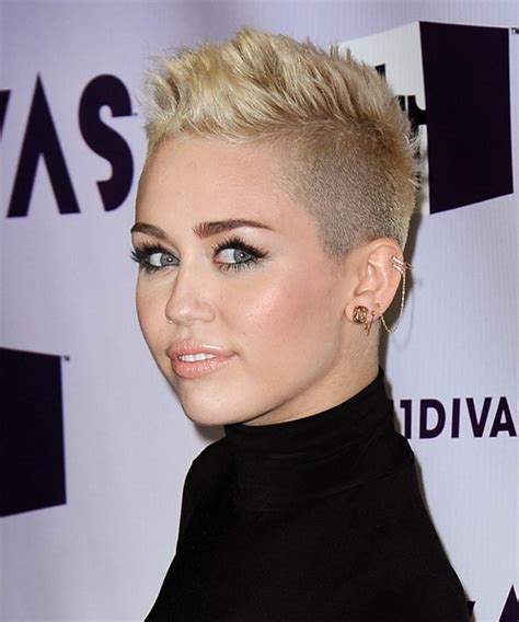 Top 48 image short hair miley cyrus - Thptnganamst.edu.vn