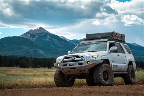 Lifted 2004 Toyota 4Runner on 35s – Built for Wheeling in the Mountains