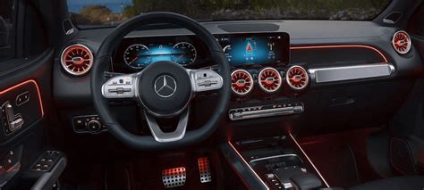 2020 Mercedes-Benz GLB Interior Features & Dimensions | Seating, Cargo