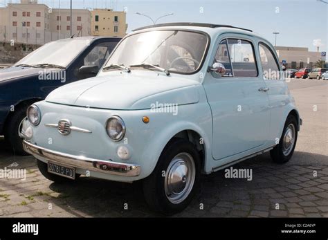 Fiat 500 small tiny car cars city micro bubble classic Stock Photo - Alamy