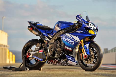 Yamaha YZF R1 Racing Wallpaper | R-way Collection