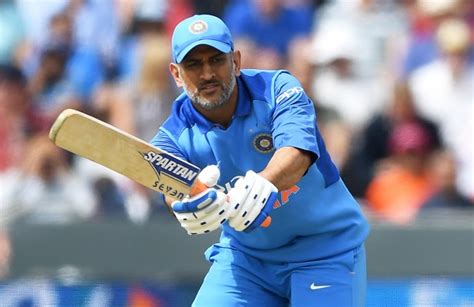 Ms Dhoni Batting In Cricket World Cup 2019 4k Photos - Ms Dhoni Hd Wallpaper 4k - 3840x2160 ...