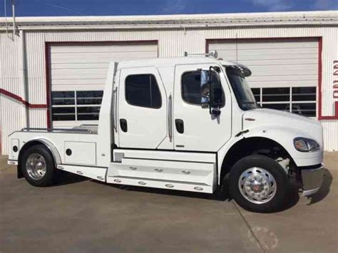 Freightliner M2 106 (2012) : Medium Trucks