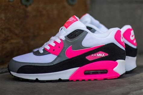 Nike Air Max (Cool Grey/Black/Hyper Pink) - Releases