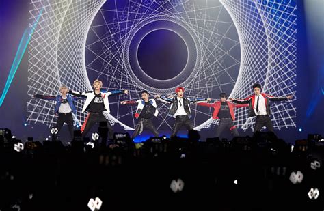 EXO Seoul Concert Broadcast Live Around The World | KpopStarz