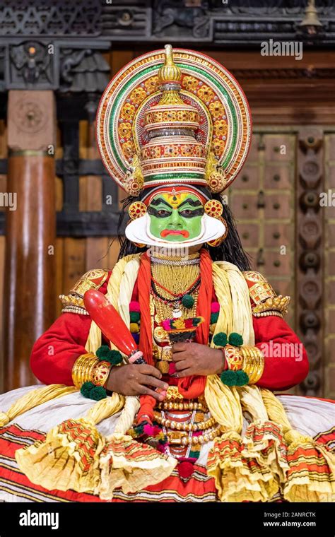 Kathakali makeup kerala hi-res stock photography and images - Alamy