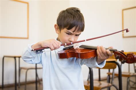 Violin Lessons Singapore | Certified Teachers At WC Violin