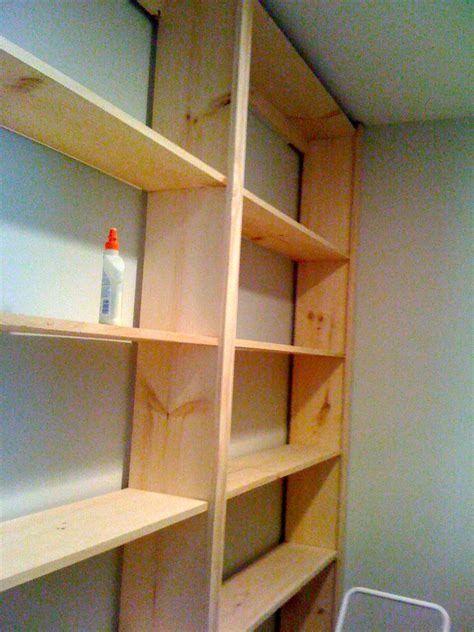 Deux Maison: Inspired to build! DIY Built-in Bookcase!