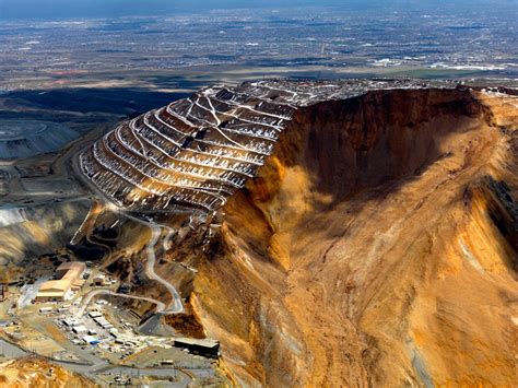 Landslide at Bingham Canyon Mine, Utah – SkyTruth