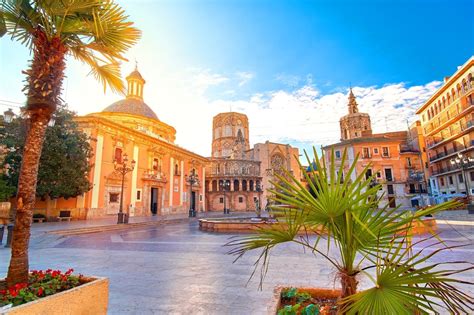 Here’s How to Explore Valencia’s Rich Architecture