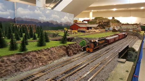 HO Scale Model Railroad Layouts - James Model Trains