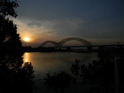 Hernando Desoto Bridge Mississippi River Memphis TN | Memphis, Favorite places, Mississippi river