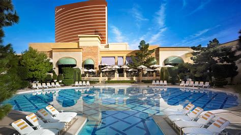 Las Vegas Pools, Cabanas & Daybeds | Wynn Las Vegas & Encore