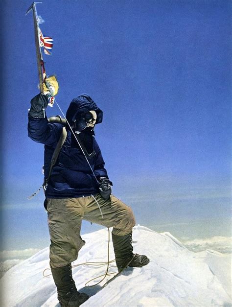 SIR EDMUND HILLARY FLEW THE UNION JACK AT THE TOP OF MT EVEREST AND NOT THE NEW ZEALAND ENSIGN ...