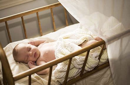 Bassinet vs Crib? Here’s What You Need to Know