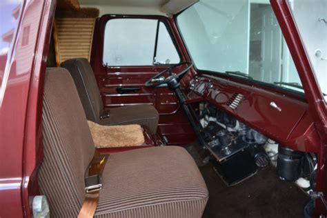 FORD ECONOLINE CUSTOM INTERIOR