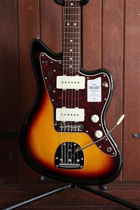 Fender Traditional II Jazzmaster Made in Japan Sunburst | Reverb