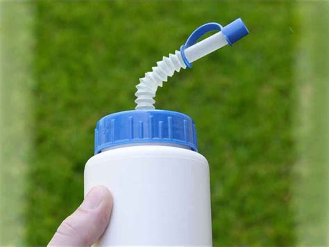 Water Bottle With Straw - AquaHow