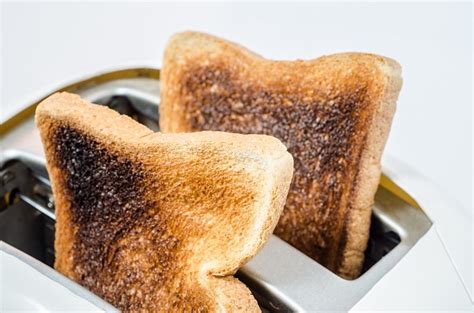 A clever way to use the toaster - ONEjive.com