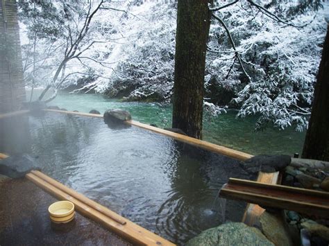 Best Onsens in Japan: 6 Natural Hot Springs You Need to Visit | Travel Insider