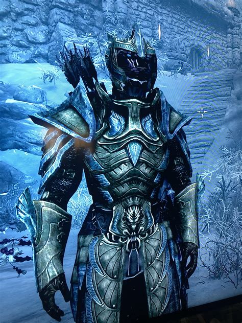 Glass armor is the best looking set in the game IMO : r/skyrim