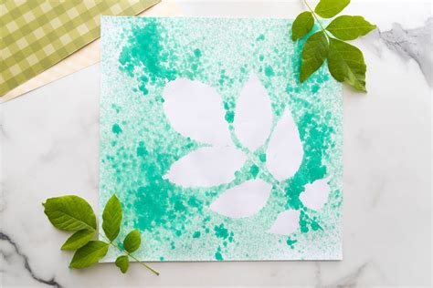 Leaf Spray Painting - The Best Ideas for Kids