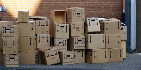 Where to Find Moving Boxes | Moving Happiness Home