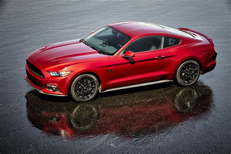 2016 Ford Mustang GT Gets Hood Vent Turn Signals, New Design Packages ...