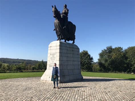 Robert Bruce statue at Bannockburn - British Guild of Tourist Guides