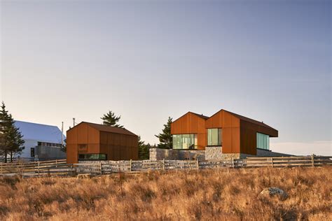 Minimalist Modern: The Architecture of Rural Retreats | ArchDaily