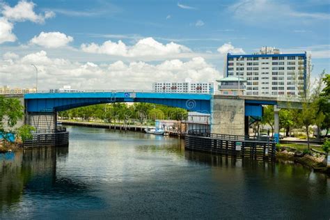 Miami River Cityscape editorial stock photo. Image of outdoor - 121004963