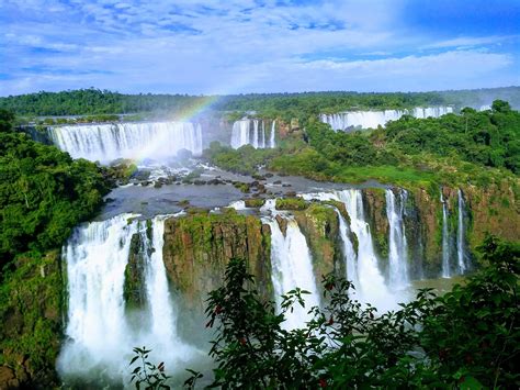 Gorgeous View Of The World’s Largest Waterfall System, Iguazu Falls ...