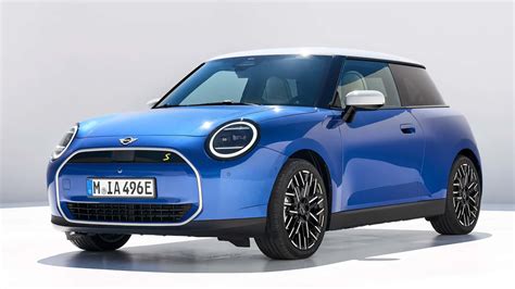 2024 Mini Cooper EV Fully Revealed As Urban Three-Door Hatchback