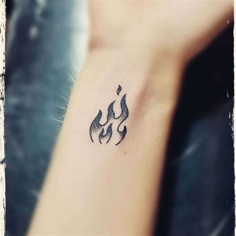 Flame Tattoos, Mini Tattoos, New Tattoos, Body Art Tattoos, Back Tattoos, Storm Tattoo, Light ...