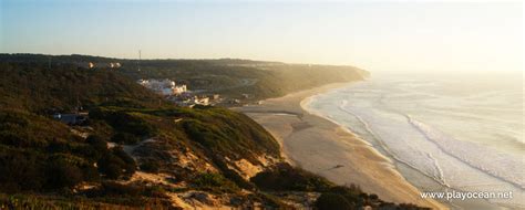 Praia de Paredes da Vitória Beach in Pataias, Alcobaça (North) • Portugal