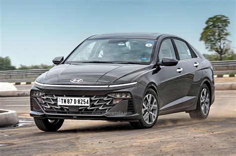 New Hyundai Verna price, design, colours, features, performance review, test drive ...