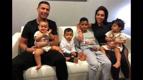 Cristiano Ronaldo & Family Move Into £3,500-A-Week Rented Apartment ...