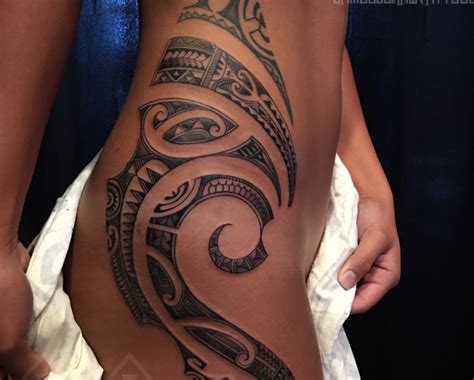 Feminine Polynesian tattooing by Samuel Shaw at Kulture Tattoo Kollective